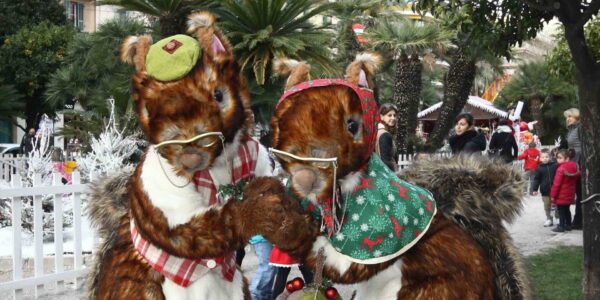 The-Christmas-Acorns-Santas-Grotto