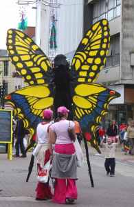 Stilt Walkers for hire. Book our walkabout act for animal-themed events in the UK & London.