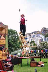 Traditional Victorian Side Show 3