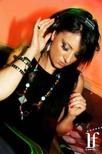 Female House DJ available for corporate hire in the UK & London.