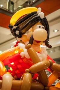 Our fantastic balloon sculptors are available for hire for children's parties in London & the UK.