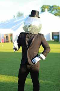 Hire our walkabout act for product launches in London & the UK.