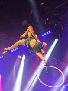 Hula hoop circus show for hire.