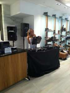 Professional House DJ available for hire in London, UK.