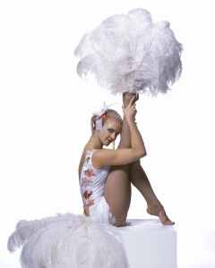 1920's-themed contortionist for hire. Our circus-themed act is available to book for gala dinners, 1920's-themed events or corporate events in London & the UK.