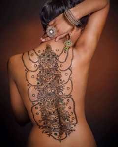 Hire this henna tattoo artist for your next corporate event