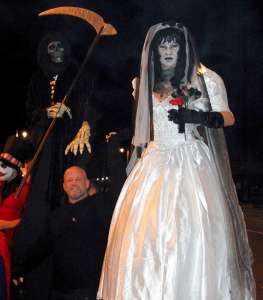 Dead Bride Halloween Stilt Walkers 1