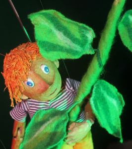 Jack & the Chatty Beans Puppet Show for hire. Our children's puppet show is available to book for children's events, Easter events or picnic events in London & the UK.