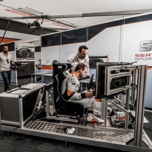Automotive Virtual Reality 4
