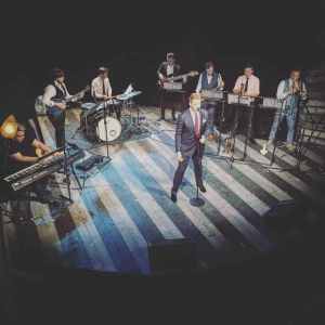 Harmonies of Buble for hire. Book our professional swing singer for corporate events in London & the UK.