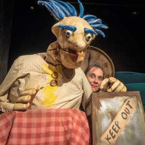 Children's puppet show for hire. Book our kid's puppet show for corporate events in the UK & London.