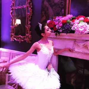 Hire wedding ballet dancers, available across the UK & London