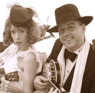 The Spicy Ukulele Duo 1