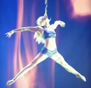 Flying Pole acrobatic pole dancing