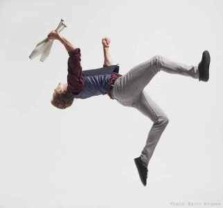 Acrobatic Juggler for hire. Book our free runner & acrobatic juggler for corporate events, product launches or gala dinners in London & the UK.