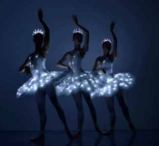 ledballetdancers.7 (1)