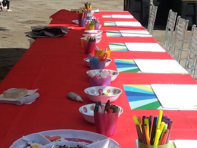 Arts & Crafts Table for hire. Our Arts & Crafts Stand is available to book for family fun days in London & the UK.