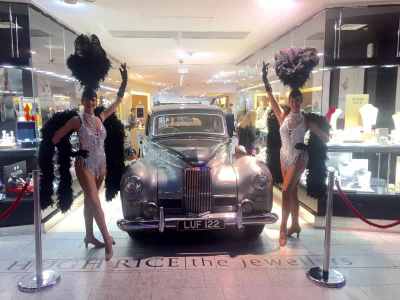 The Sparkling Showgirls for hire. Book our showgirls for Las Vegas-themed events in London & the UK.