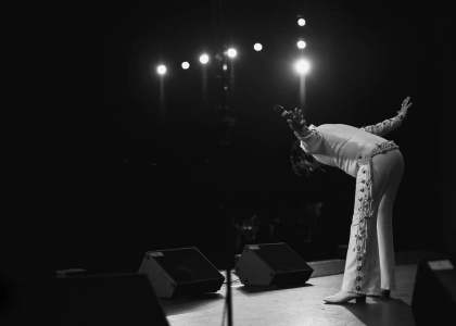 Elvis Presley Lookalike for hire. Book our Elvis tribute show for weddings in London & the UK.