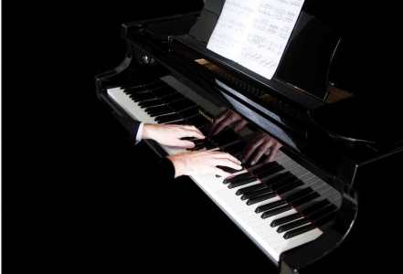 Hire Jon the Pianist for your wedding reception in London & the UK.