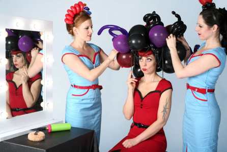 Balloon Modelling Children's Entertainer for hire. Book our Balloon Modellers for corporate events in London & the UK.