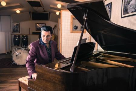 Our Young Elvis Impersonator is available for hire for corporate events in London & the UK.