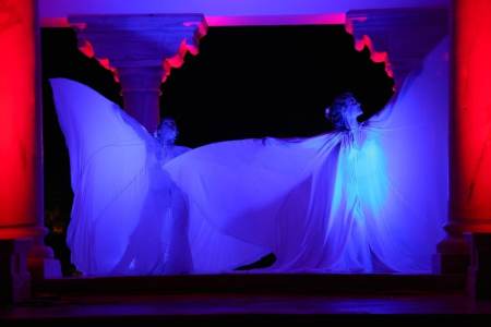 Book our rio and carnival dancers for your event. Our rio dancers are available for hire in London and around the UK.