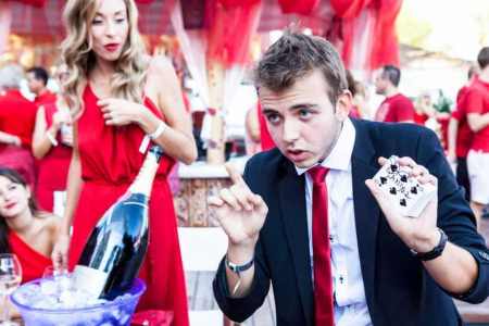Miguel the close-up magician for hire. Book our table magician for weddings, corporate events, private parties & product launches in London & the UK.