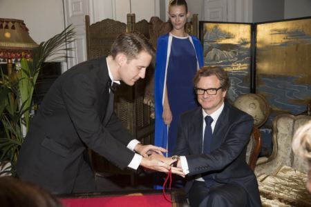 Walkabout magicians and illusionists for hire for family fun days in the UK.