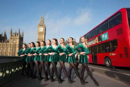 Celtic dancers for hire. Book our Riverdance-themed Irish Dancers for corporate events or award ceremonies in the UK & London.