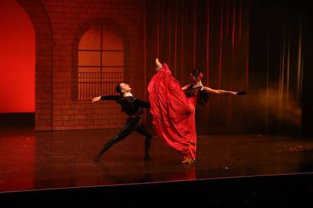 Spanish-themed ballet dancers for product launches in Dubai.