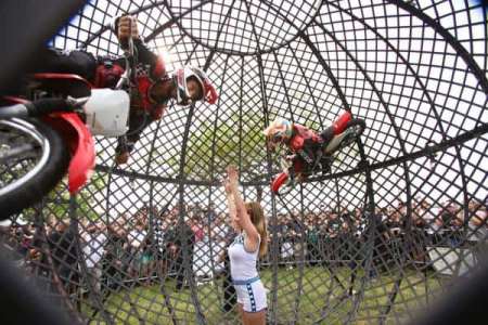 Extreme stunt show for hire. Book our Globe of Death show for shopping centre events in the UK & London.