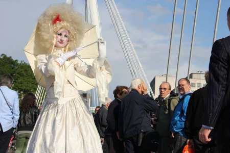 Human statues and living statues for hire in the UK and London