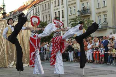 Hire our stilt show for your next event, available internationally