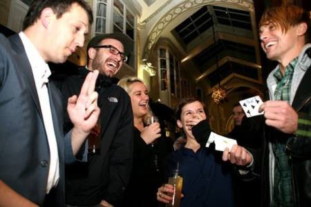 Close-up magician for hire. Book our table magician for product launches in London & the UK.