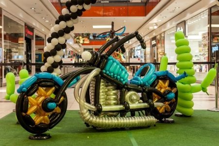 Our Brilliant Balloon Modellers are available to book for gala dinners in London & the UK.