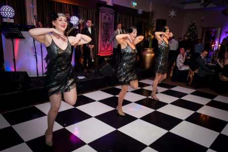 The Extravagant Gatsby Dancers for hire. Book our Great Gatsby dancers for 1920's-themed events, corporate events or Gatsby-themed events in London & the UK.