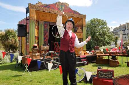 Traditional Victorian Side Show 1
