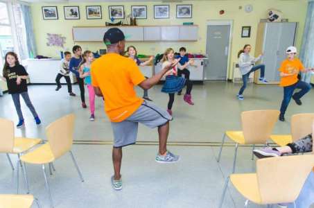 Children's Dance Parties for hire. Book our dance parties for children's events in London & the UK.