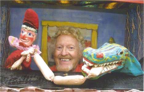 Punch & Judy Show for hire. Book our street theatre show for children's parties in London & the UK.