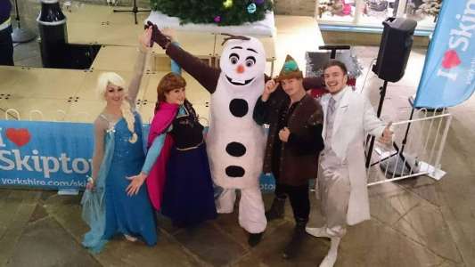 Frozen Walkabout Characters 2
