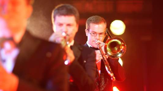 Show Band 5