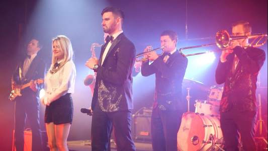 Show Band 6