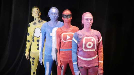 Our talented bodypaint dancers are available for hire