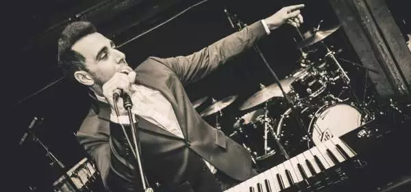 Our r&b soul singer is now available to book across the UK