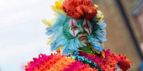 Dragon-Stilt-Performer