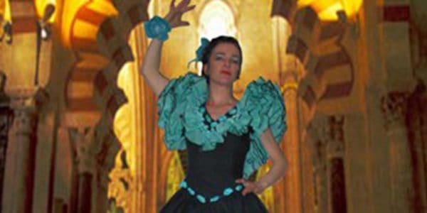 Flamenco-Stilt-Performer