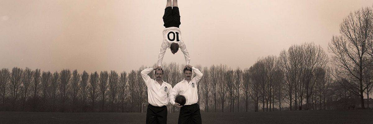 Football Gents for hire. Book our football-themed acrobats for sports-themed events, corporate functions or family fun days in London & the UK. Football Gents for hire. Book our football-themed acrobats for sports-themed events, corporate functions or family fun days in London & the UK.