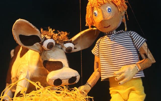Children's puppet show for hire. Book Jack & the Chatty Beans Puppet Show for Easter events in the UK & London. Children's puppet show for hire. Book Jack & the Chatty Beans Puppet Show for Easter events in the UK & London.