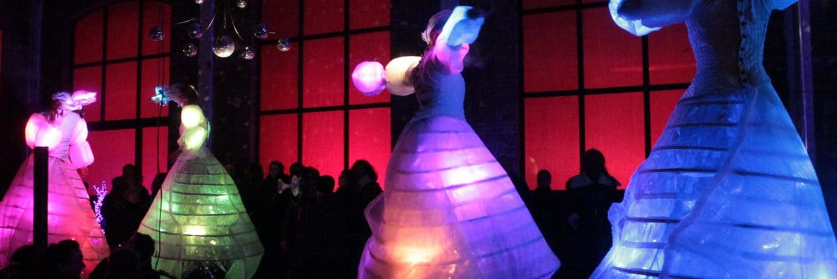Book our vibrant stilt walkers for parades in London & the UK. Book our vibrant stilt walkers for parades in London & the UK.